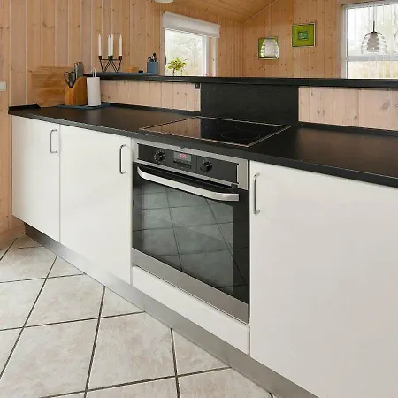 Three-bedroom Holiday In 25 בית נופש Oksbøl