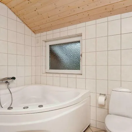 Three-bedroom Holiday In 25 בית נופש